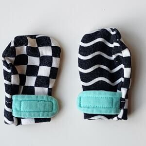 Baby Clothes - Lovevery Gloves Mittens Scratch Guards